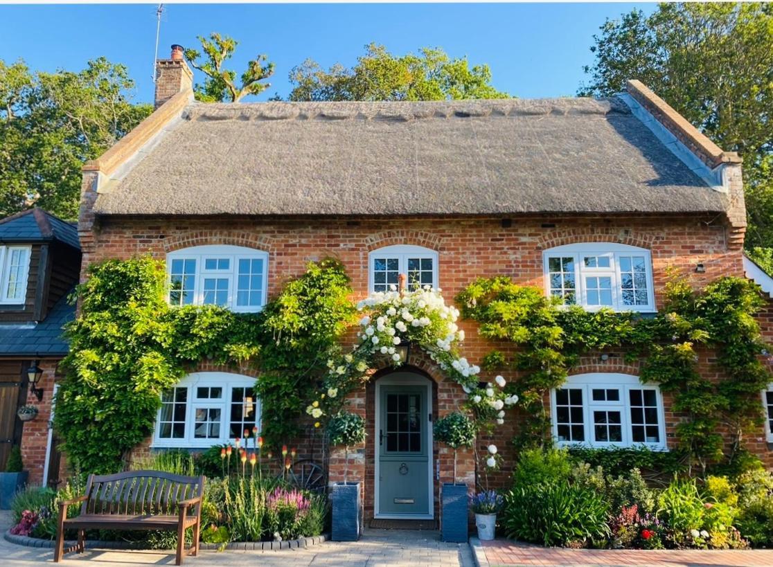 Little Woodside A Beautiful New Forest Self Contained Private Luxury Annexe Ню Милтън Екстериор снимка